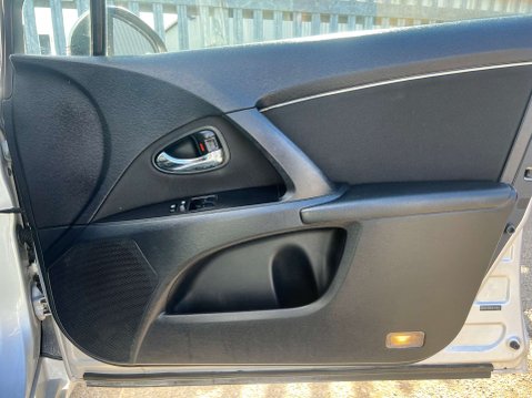 Toyota Avensis 2.0 Avensis T2 D-4D 5dr 36