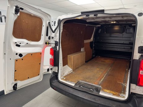 Vauxhall Vivaro 2.0 Vivaro 3100 Dynamic S/S 25