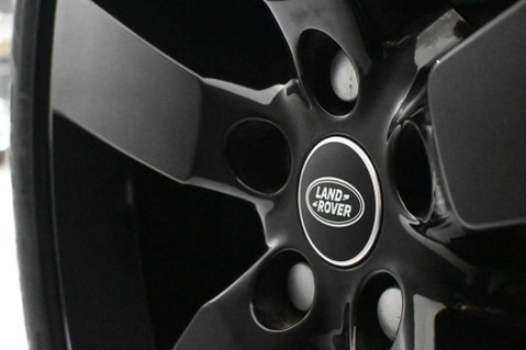 Land Rover Defender 3.0 Defender X-Dynamic HSE D MHEV A 4WD 5dr 31