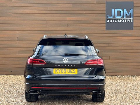 Volkswagen Touareg 3.0 Touareg V6 R-Line Tech TDI Auto 4WD 5dr 5