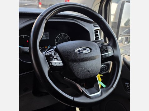 Ford Transit Custom LIMITED 00 L2 H1 LWB 2.0 TDCI 130ps EU6 9