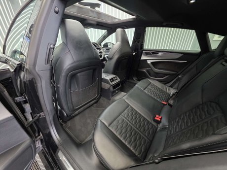 Audi RS7 4.0 TFSI V8 Carbon Black Sportback 5dr Petrol Tiptronic quattro Euro 6 (s/s 25