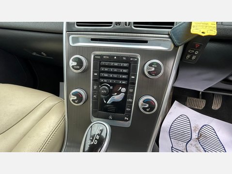 Volvo XC60 2.0 D4 SE Lux Auto Euro 6 (s/s) 5dr 32