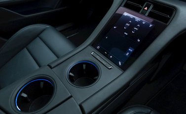 Porsche Taycan 4S 21