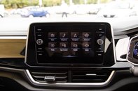 Volkswagen T-Roc R-LINE TSI 23