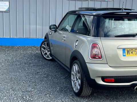 Mini Hatch 1.6 Cooper S Euro 4 3dr 26