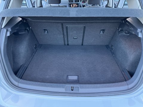 Volkswagen Golf SE NAVIGATION TSI EVO 43