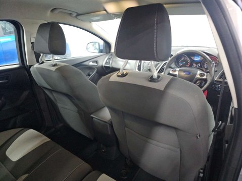 Ford Focus 1.6 Focus Zetec 105 5dr 15