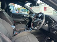 Ford Focus ST-LINE EDITION MHEV 10