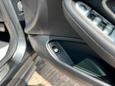 Mercedes-Benz C Class C 220 D 4MATIC AMG LINE PREMIUM PLUS 61