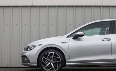 Volkswagen Golf 8 2.0 TDI Style 26