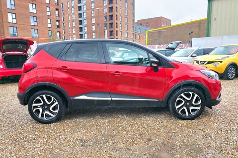 Renault Captur SIGNATURE NAV TCE.. 5 SERVICES… 1 PREVIOUS KEEPER.. STUNNING EXAMPLE 13