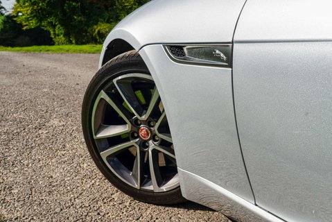 Jaguar F-Type F-Type I4 R-Dynamic 18