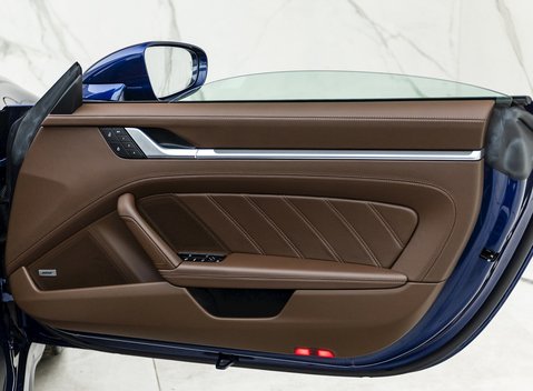 Porsche 911 (992) Turbo S Cabriolet 23