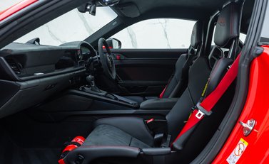 Porsche 911 GT3 RS (992) 22