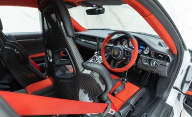 Porsche 911 GT2 RS (991) 11