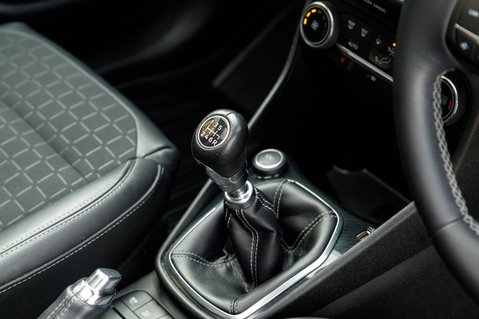 Ford Fiesta ACTIVE X 34