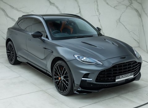Aston Martin DBX 707 8