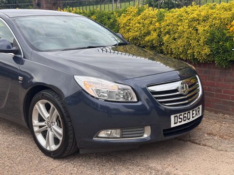 Vauxhall Insignia 1.8 Insignia SRi 5dr 8