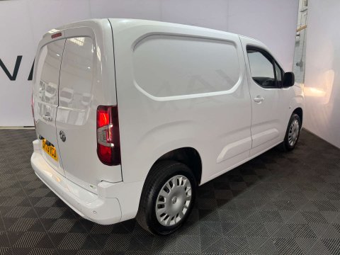 Vauxhall Combo 1.5 Combo 2300 Professional Turbo D S/S 9