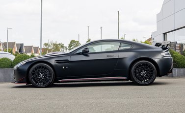 Aston Martin V12 Vantage S 3
