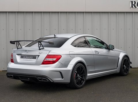 Mercedes-Benz C63 AMG Black Series 7