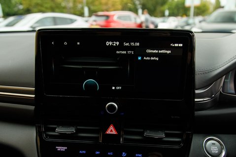 Hyundai IONIQ PREMIUM SE MHEV 23