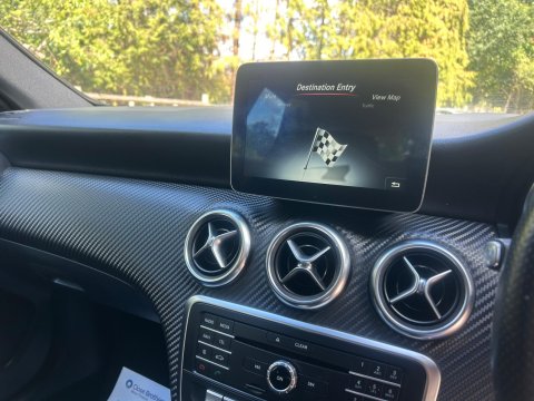Mercedes-Benz A Class 2.1 A200d AMG Line (Premium) 7G-DCT Euro 6 (s/s) 5dr 30