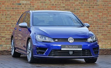 Volkswagen Golf R 1
