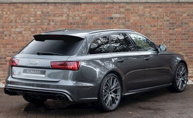 Audi RS6 Avant Performance 7