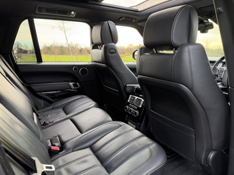 Land Rover Range Rover 4.4 SD V8 Autobiography Auto 4WD Euro 5 5dr 45