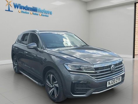 Volkswagen Touareg 3.0 TDI V6 R-Line Tech Tiptronic 4Motion Euro 6 (s/s) 5dr