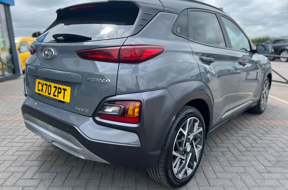 Hyundai KONA 1.6 h GDI PREMIUM AUTO PETROL HYBRID 8