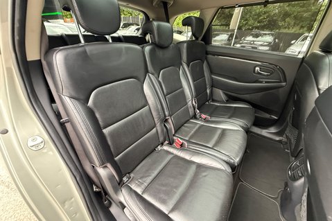 Kia Carens 3 SAT NAV ECODYNAMICS CRDI - PAN ROOF -7 SEATS -LEATHER - CRUISE -NEW MOT 25