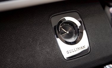 Rolls-Royce Cullinan 23