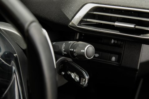 Peugeot 3008 PURETECH S/S ALLURE 17