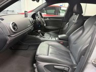 Audi RS3 2.5 TFSI Sportback 5dr Petrol S Tronic quattro Euro 6 (s/s) (400 ps) 38