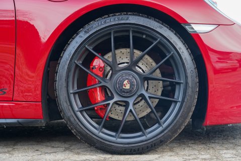 Porsche 911 CARRERA GTS PDK 6