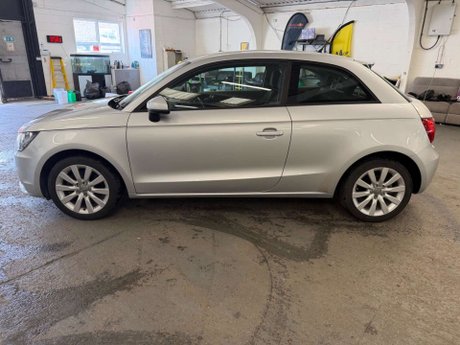 Audi A1 1.4 TFSI Sport Euro 5 (s/s) 3dr 5