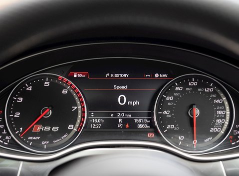 Audi RS6 Avant Performance 18