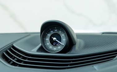 Porsche Taycan TURBO 20