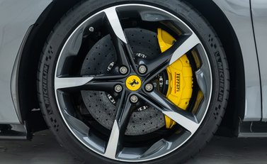 Ferrari SF90 SPIDER 28