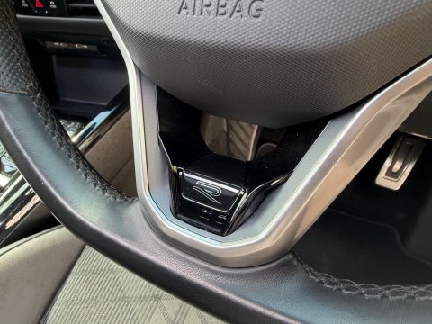 Volkswagen Golf R-LINE ETSI DSG 57