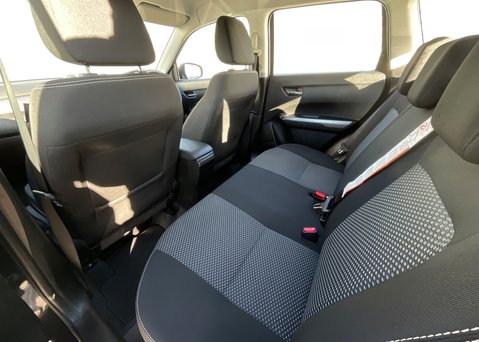 Suzuki Vitara SZ4 BOOSTERJET MHEV 6