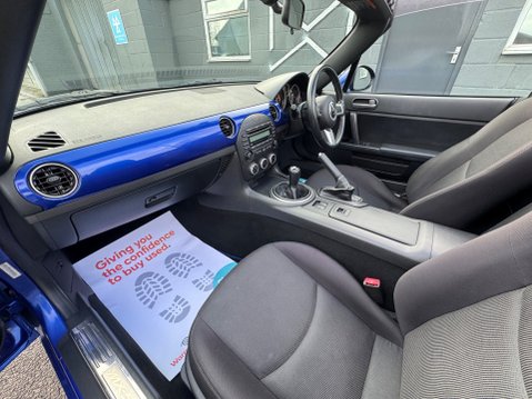 Mazda MX-5 20TH ANNIVERSARY 32