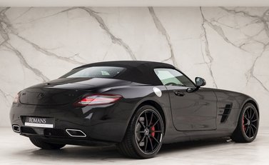 Mercedes-Benz SLS AMG Roadster 8