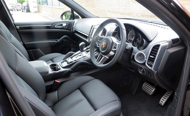 Porsche Cayenne S Diesel 12