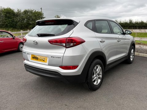 Hyundai TUCSON 1.7 CRDi Blue Drive S Euro 6 (s/s) 5dr 8