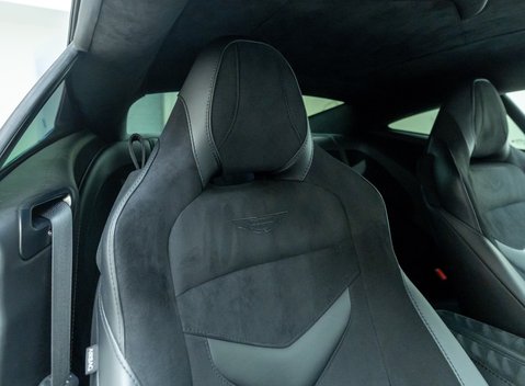 Aston Martin DBS Superleggera 14