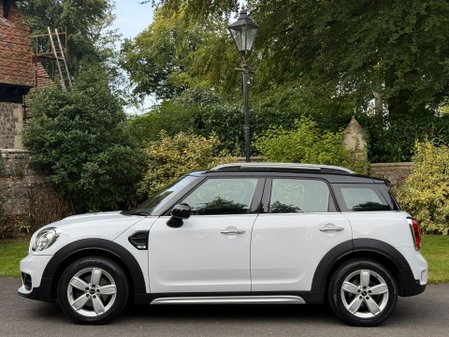 Mini Countryman COOPER D 7